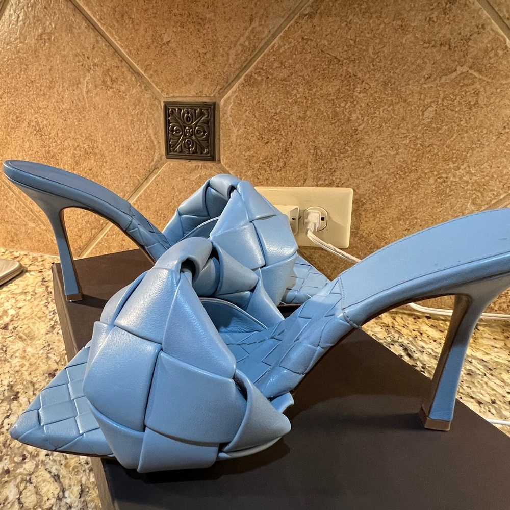 Bottega Venenta Mules